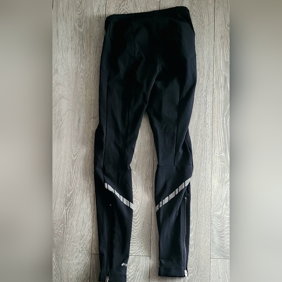 MEC Nylon/Spandex running leggings - Picture 2 of 3